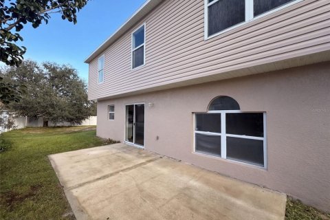House in Poinciana, Florida 4 bedrooms, 259.85 sq.m. № 2391439 - photo 5