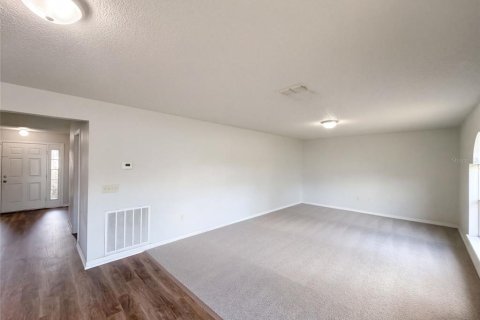 House in Poinciana, Florida 4 bedrooms, 259.85 sq.m. № 2391439 - photo 3