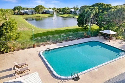 Condominio en venta en Boynton Beach, Florida, 2 dormitorios, 80.27 m2 № 1950660 - foto 18