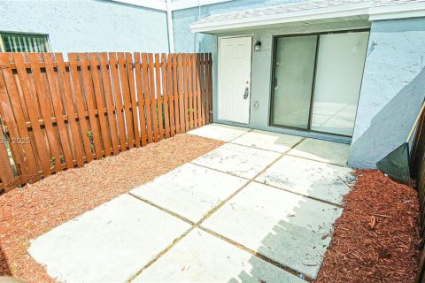 Condominio en venta en Boynton Beach, Florida, 2 dormitorios, 80.27 m2 № 1950660 - foto 1