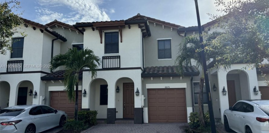 Touwnhouse à Doral, Floride 4 chambres, 163.23 m2 № 1982023