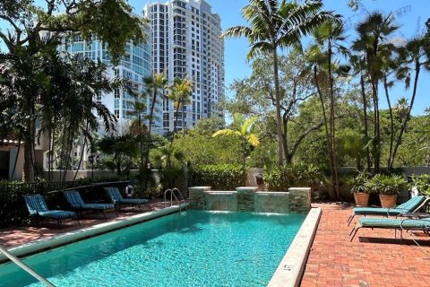 Copropriété à louer à Fort Lauderdale, Floride: 2 chambres, 124.49 m2 № 1221270 - photo 1