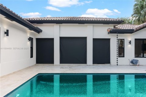 House in Pinecrest, Florida 4 bedrooms, 315.22 sq.m. № 1992572 - photo 20