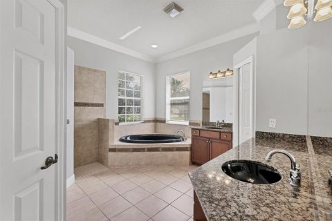 Casa en venta en Bradenton, Florida, 4 dormitorios, 303.05 m2 № 1901566 - foto 28
