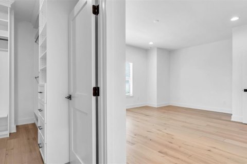 Adosado en alquiler en Tampa, Florida, 4 dormitorios, 224.08 m2 № 1910831 - foto 8