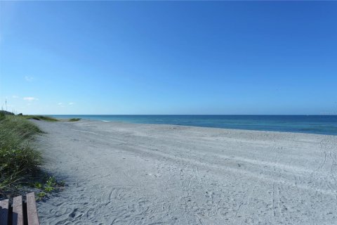 Condo in Sarasota, Florida, 2 bedrooms  № 1561369 - photo 19