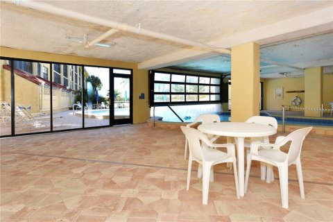 Condo in Sarasota, Florida, 2 bedrooms  № 1561369 - photo 11