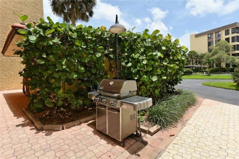 Condo in Sarasota, Florida, 2 bedrooms  № 1561369 - photo 16