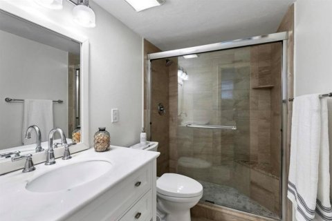 Condo in Sarasota, Florida, 2 bedrooms  № 1561369 - photo 26