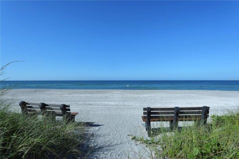 Condo in Sarasota, Florida, 2 bedrooms  № 1561369 - photo 18