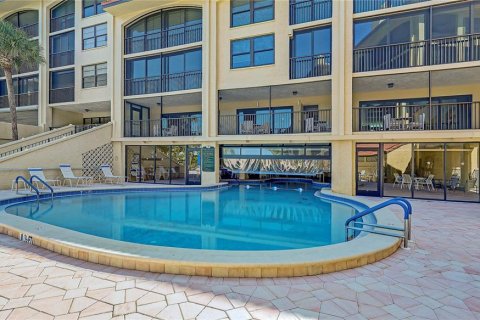 Condo in Sarasota, Florida, 2 bedrooms  № 1561369 - photo 4