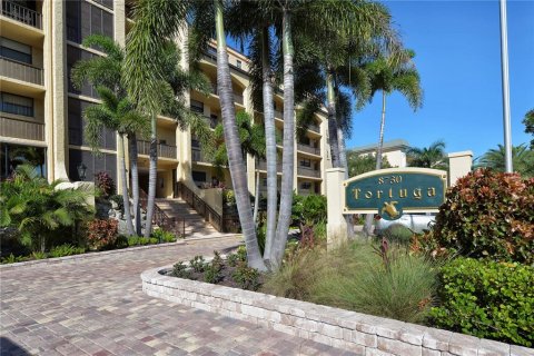 Condo in Sarasota, Florida, 2 bedrooms  № 1561369 - photo 15