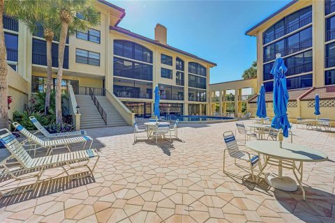 Condo in Sarasota, Florida, 2 bedrooms  № 1561369 - photo 3