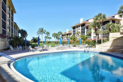 Condo in Sarasota, Florida, 2 bedrooms  № 1561369 - photo 7