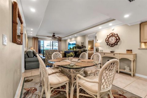 Condo in Bradenton, Florida, 2 bedrooms  № 1563738 - photo 15