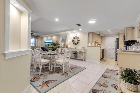 Condo in Bradenton, Florida, 2 bedrooms  № 1563738 - photo 5