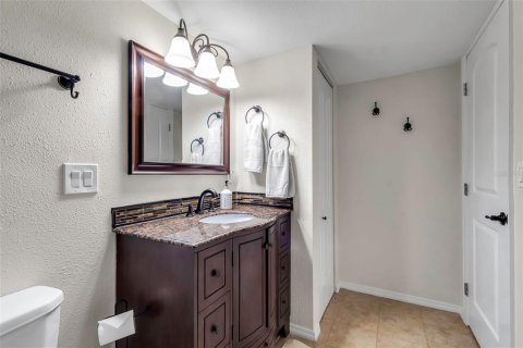 Condo in Bradenton, Florida, 2 bedrooms  № 1563738 - photo 29