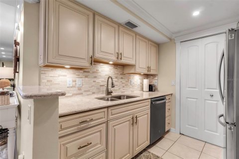 Condo in Bradenton, Florida, 2 bedrooms  № 1563738 - photo 11