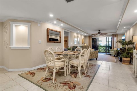 Condo in Bradenton, Florida, 2 bedrooms  № 1563738 - photo 14