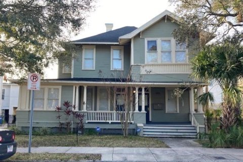 Immobilier commercial à Tampa, Floride 157.93 m2 № 2099008
