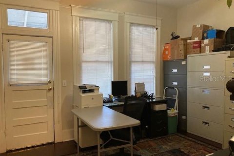 Immobilier commercial à louer à Tampa, Floride: 157.93 m2 № 2099008 - photo 5