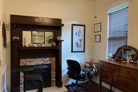 Immobilier commercial à louer à Tampa, Floride: 157.93 m2 № 2099008 - photo 4