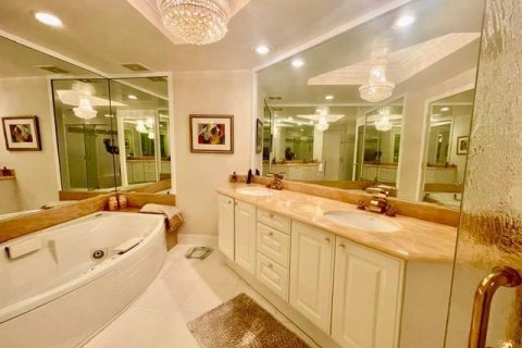 Copropriété à vendre à Highland Beach, Floride: 3 chambres, 185.8 m2 № 2147027 - photo 18