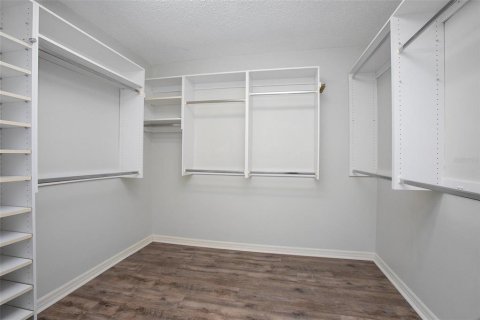 House in Daytona Beach, Florida 4 bedrooms, 235.32 sq.m. № 1914814 - photo 26