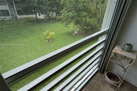 Купить кондоминиум в Уэст-Палм-Бич, Флорида 1 спальня, 52.95м2, № 2033650 - фото 3