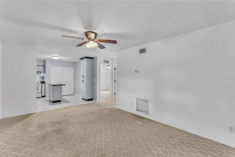 Commercial property in Safety Harbor, Florida 4 bedrooms, 157 sq.m. № 1884648 - photo 15