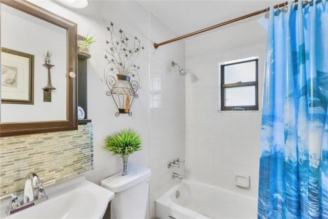 Commercial property in Safety Harbor, Florida 4 bedrooms, 157 sq.m. № 1884648 - photo 19