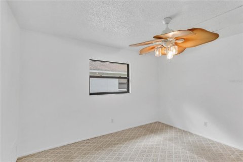 Commercial property in Safety Harbor, Florida 4 bedrooms, 157 sq.m. № 1884648 - photo 24