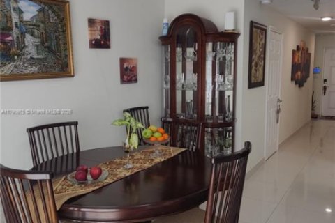 Townhouse in Homestead, Florida 4 bedrooms, 142.6 sq.m. № 1741561 - photo 19
