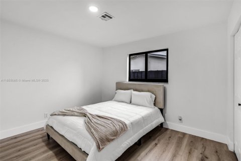 Casa en venta en Hollywood, Florida, 4 dormitorios, 211.07 m2 № 1874734 - foto 22