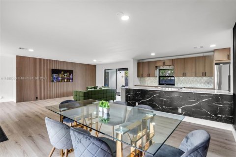 Casa en venta en Hollywood, Florida, 4 dormitorios, 211.07 m2 № 1874734 - foto 12