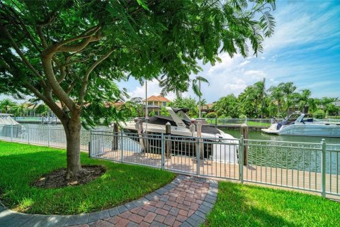 Villa ou maison à vendre à Bradenton, Floride: 3 chambres, 223.99 m2 № 2289472 - photo 7