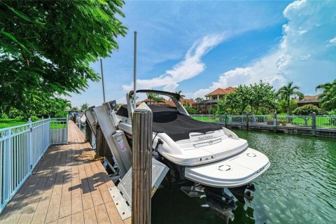Villa ou maison à vendre à Bradenton, Floride: 3 chambres, 223.99 m2 № 2289472 - photo 8