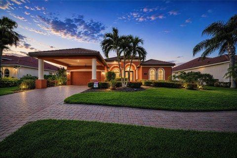 Villa ou maison à vendre à Bradenton, Floride: 3 chambres, 223.99 m2 № 2289472 - photo 2
