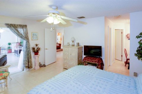 Villa ou maison à vendre à Weeki Wachee, Floride: 2 chambres, 133.69 m2 № 1905354 - photo 18
