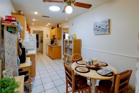 Villa ou maison à vendre à Weeki Wachee, Floride: 2 chambres, 133.69 m2 № 1905354 - photo 13