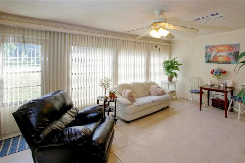 Villa ou maison à vendre à Weeki Wachee, Floride: 2 chambres, 133.69 m2 № 1905354 - photo 14