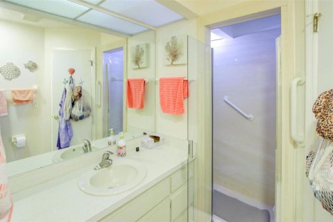 Villa ou maison à vendre à Weeki Wachee, Floride: 2 chambres, 133.69 m2 № 1905354 - photo 21