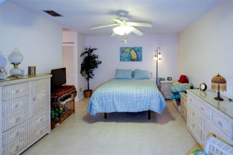 Villa ou maison à vendre à Weeki Wachee, Floride: 2 chambres, 133.69 m2 № 1905354 - photo 17