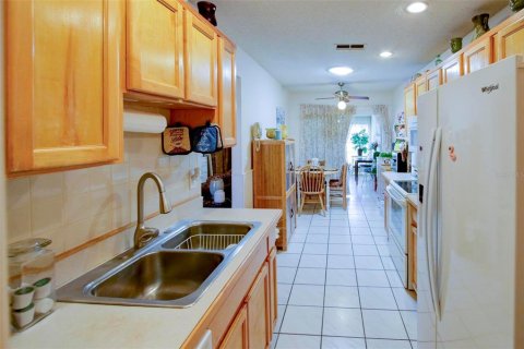 Villa ou maison à vendre à Weeki Wachee, Floride: 2 chambres, 133.69 m2 № 1905354 - photo 9