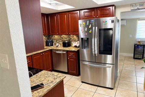Casa en venta en Tampa, Florida, 3 dormitorios, 172.05 m2 № 2425711 - foto 7