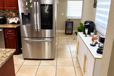 Casa en venta en Tampa, Florida, 3 dormitorios, 172.05 m2 № 2425711 - foto 8