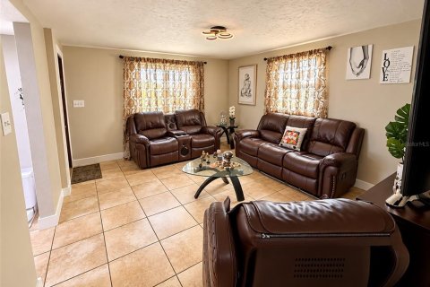 Casa en venta en Tampa, Florida, 3 dormitorios, 172.05 m2 № 2425711 - foto 5