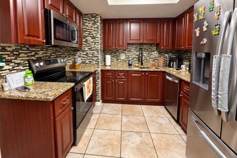 Casa en venta en Tampa, Florida, 3 dormitorios, 172.05 m2 № 2425711 - foto 6