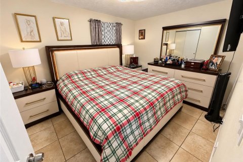 Casa en venta en Tampa, Florida, 3 dormitorios, 172.05 m2 № 2425711 - foto 13