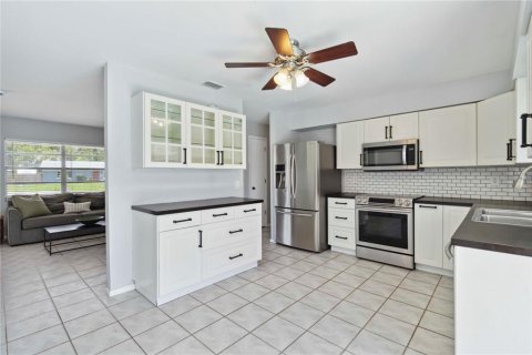House in Bradenton, Florida 3 bedrooms, 111.76 sq.m. № 1796973 - photo 11
